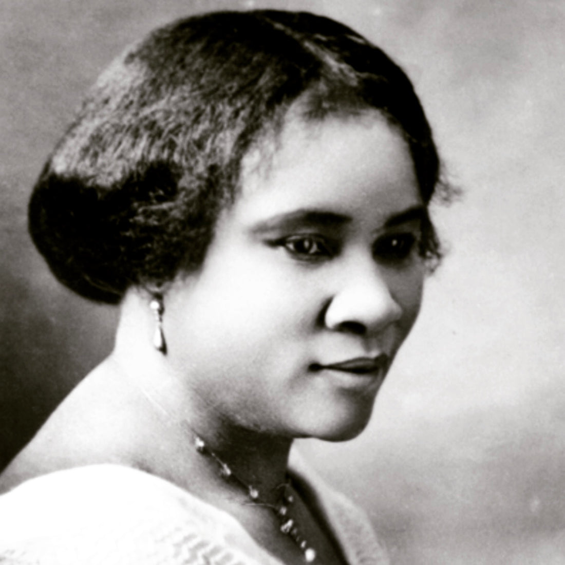 HUSTLE & HEART Unisex Muscle Tee